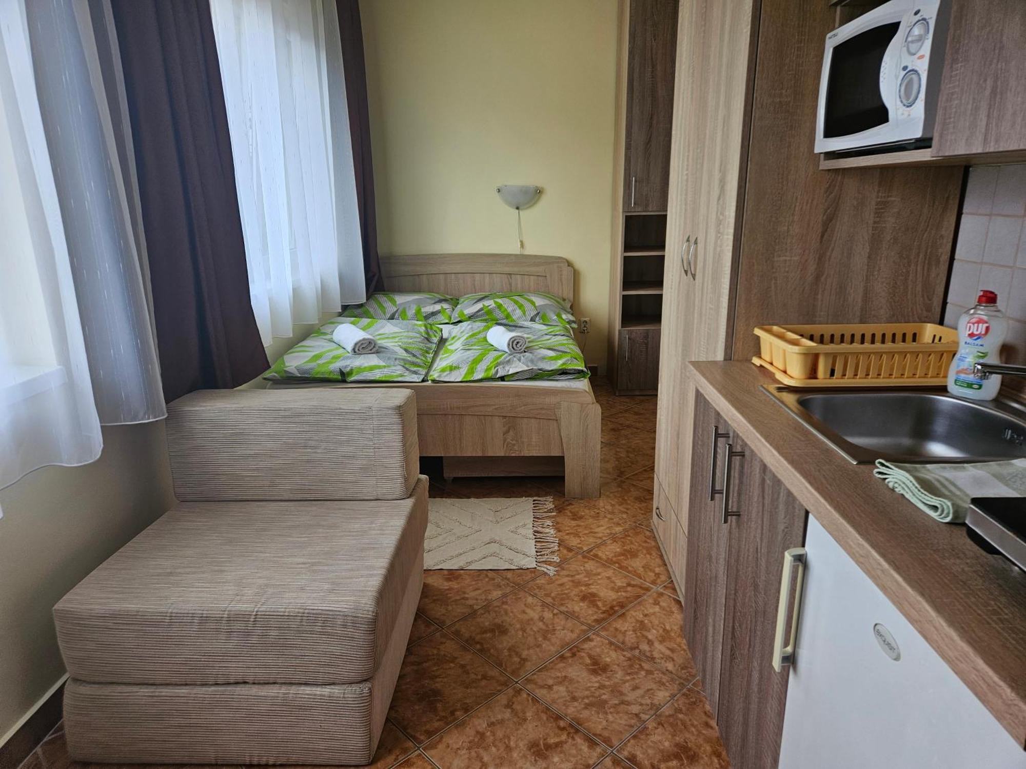 Ada 2 Apartmanhaz Hajdúszoboszló Екстериор снимка